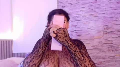 liz_monserrat online show from 05-12-26, 07:55