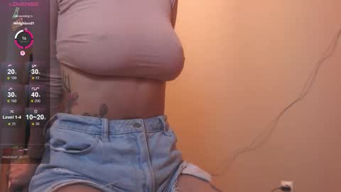 Snapshot of liza_wet chatting on 01-10-26, 05:53 Liza Wet online show from 01-10-26, 05:53