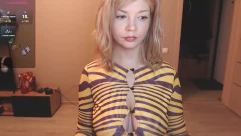 Snapshot of liza_wet chatting on 01-12-26, 02:06 Liza Wet online show from 01-12-26, 02:06