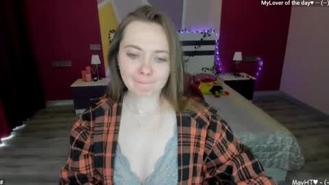 Snapshot of lizaghost chatting on 05-01-26, 11:37 Girl next door online show from 05-01-26, 11:37