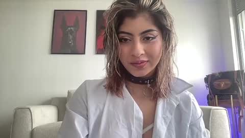 Snapshot of lizambarr chatting on 05-18-26, 05:41 Lizeth online show from 05-18-26, 05:41