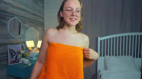 Snapshot of lizbethhaith chatting on 12-14-24, 02:12 Lizbeth or Lizzy online show from 12-14-24, 02:12