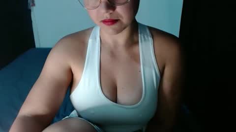 Snapshot of lizbodu chatting on 12-28-24, 02:01 Lizze Bodu 3 online show from 12-28-24, 02:01