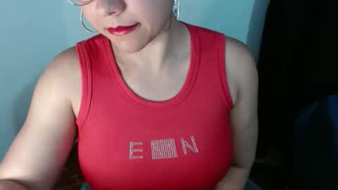 Snapshot of lizbodu chatting on 10-18-25, 11:05 Lizze Bodu 3 online show from 10-18-25, 11:05