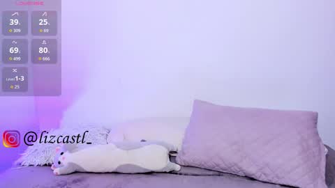 lizcastl online show from 12-14-25, 06:34