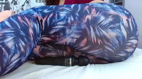 L I Z  E T H   online show from 02-05-26, 12:15