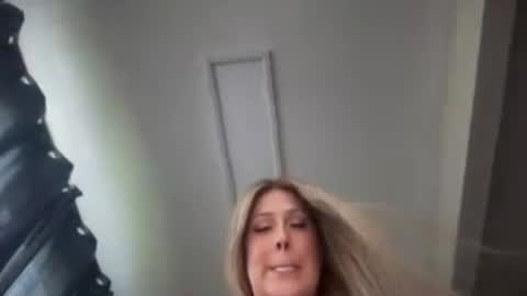 Snapshot of lizpurrxxx chatting on 06-28-26, 02:28 Liz Purr online show from 06-28-26, 02:28