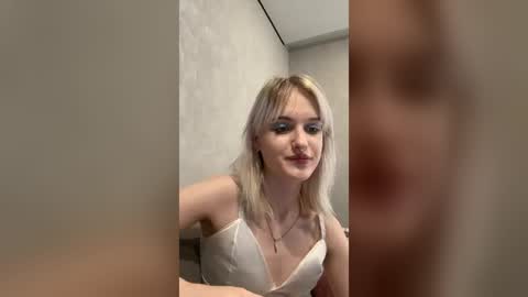 Lizzy online show from 08-06-26, 09:11