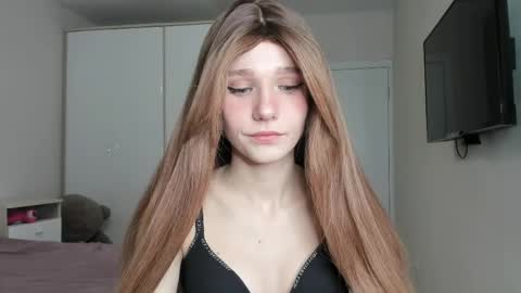 lizza_a online show from 05-12-26, 05:04