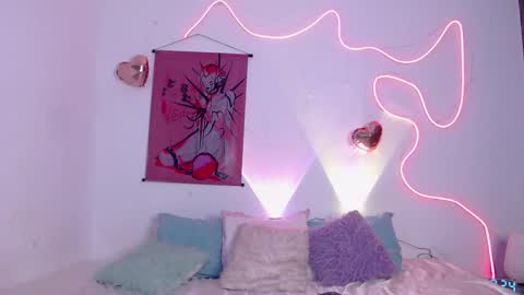 Lizza Scott online show from 02-22-25, 01:22