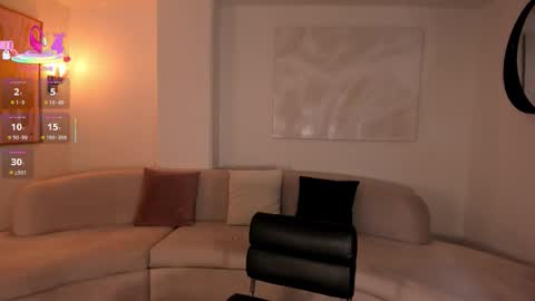 Lizz online show from 10-24-25, 04:09