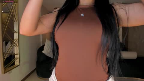 Lizzi  online show from 11-28-25, 09:17