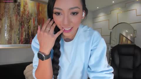 Lizzi  online show from 02-26-26, 08:52