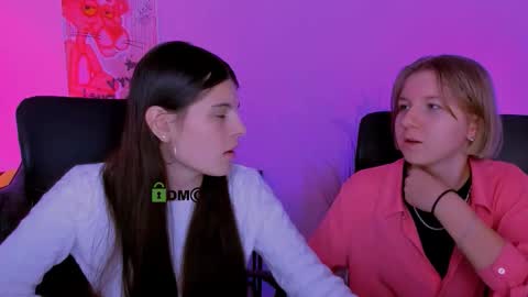 Snapshot of lizzie_boom chatting on 12-15-25, 08:02 lizzie_boom online show from 12-15-25, 08:02