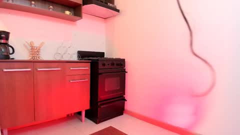 lizzie_williamss online show from 10-28-25, 03:21