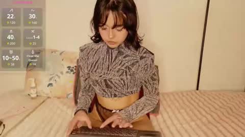 Lizz  online show from 10-13-25, 09:09