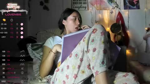 lizzy online show from 01-14-25, 01:04