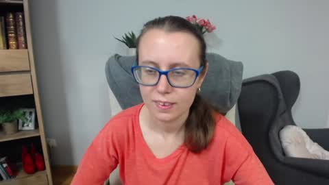 Lizzy online show from 05-20-26, 04:29