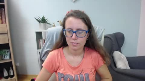 Lizzy online show from 07-09-26, 04:38