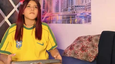 lizzy_sweet2 online show from 10-22-25, 03:29