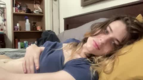 Snapshot of lizzylonestar chatting on 06-03-26, 10:04 lizzylonestar online show from 06-03-26, 10:04