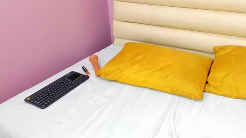 LizzySato online show from 09-26-25, 11:09