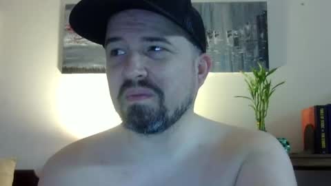 Snapshot of lj345689 chatting on 11-22-25, 03:27 lj345689 online show from 11-22-25, 03:27