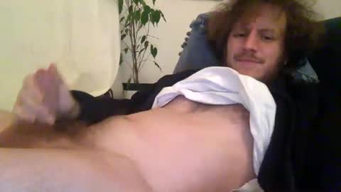 Snapshot of llazer1 chatting on 12-18-25, 10:27 llazer1 online show from 12-18-25, 10:27