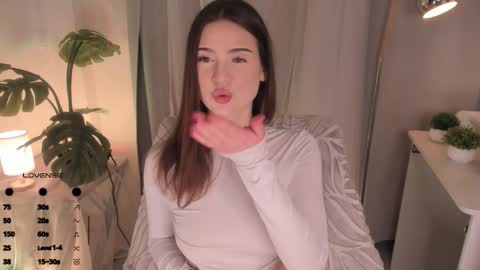 Arina online show from 10-16-25, 07:20