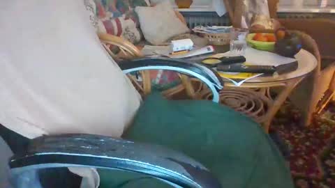 loewe39238 online show from 11-23-25, 04:34