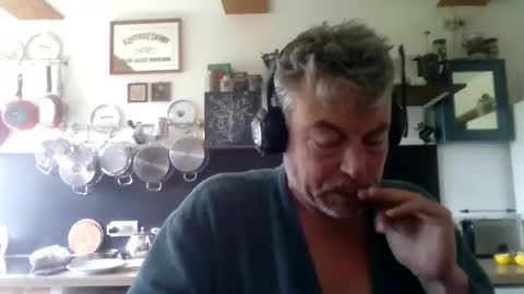Snapshot of lof696969 chatting on 05-13-26, 07:50 Floric Matthew online show from 05-13-26, 07:50