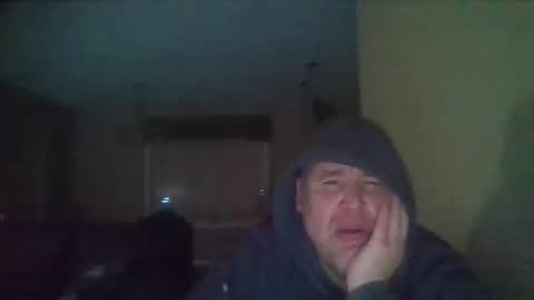 Snapshot of log2398 chatting on 12-14-25, 04:18 log online show from 12-14-25, 04:18