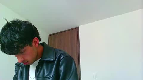 logaan_grey online show from 01-04-25, 07:44