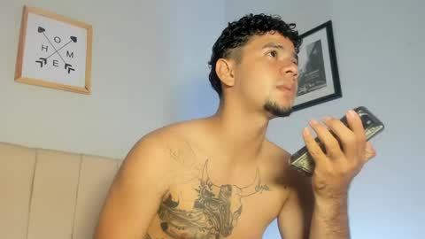 Snapshot of logan_9_ chatting on 05-31-26, 04:20 logan online show from 05-31-26, 04:20