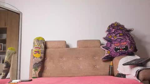 LOGAN DRAKE online show from 09-19-25, 06:59