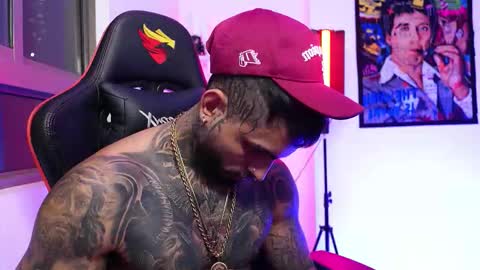 logan_hugh8 online show from 11-09-25, 02:32