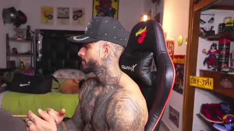 logan_hugh8 online show from 06-01-26, 04:25