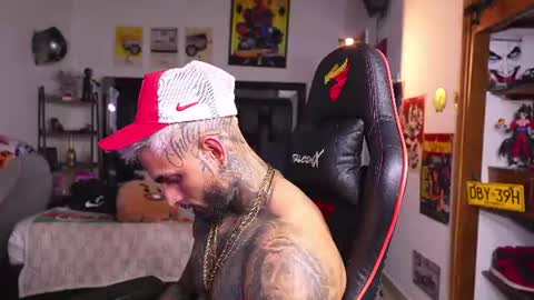 logan_hugh8 online show from 07-02-26, 03:23