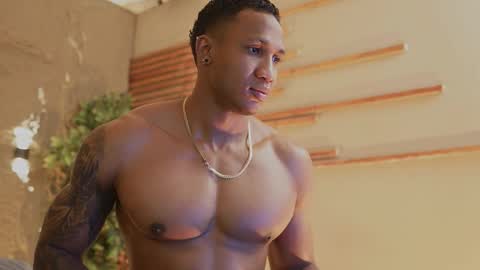 logan_varela online show from 11-05-25, 10:54