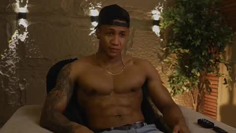 logan_varela online show from 11-22-25, 08:35