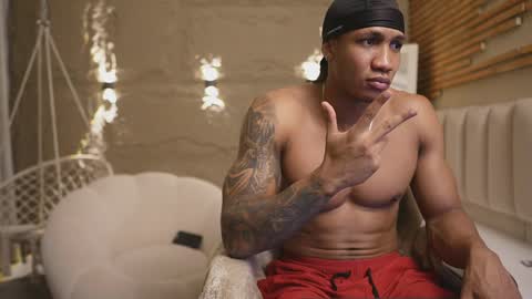 logan_varela online show from 04-08-26, 12:05