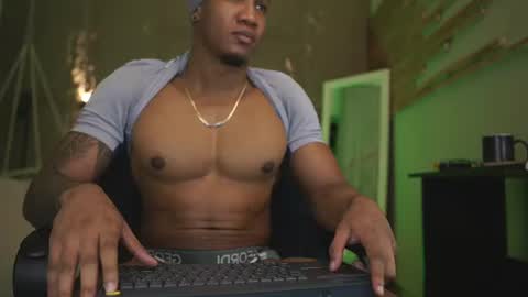logan_varela online show from 07-25-26, 05:21
