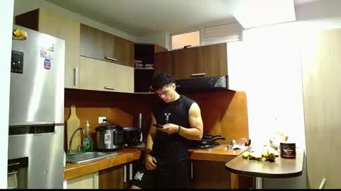 Loganandrwz online show from 02-24-26, 06:06