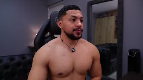 loganmartinx online show from 07-10-26, 10:12