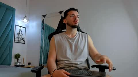 Logan Wolf online show from 04-04-26, 01:52