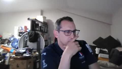 loic31 online show from 05-27-26, 03:09