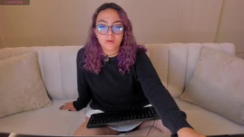 Snapshot of loiseharper chatting on 05-01-26, 11:04 Loise online show from 05-01-26, 11:04