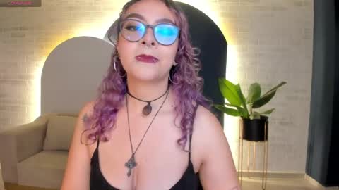 Snapshot of loiseharper chatting on 05-08-26, 03:01 Loise online show from 05-08-26, 03:01