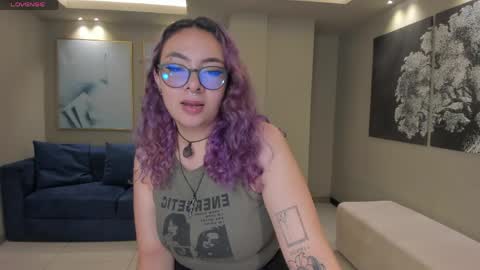 Snapshot of loiseharper chatting on 05-09-26, 06:57 Loise online show from 05-09-26, 06:57