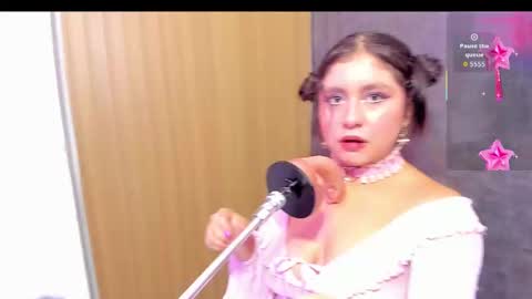 lola online show from 10-11-25, 11:31